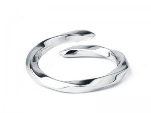 Srebrny pierścionek z otwartym paskiem, polerowany, skręcony dla kobiet